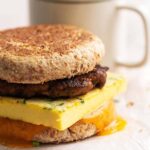 meal prep breakfast sandwiches featured image
