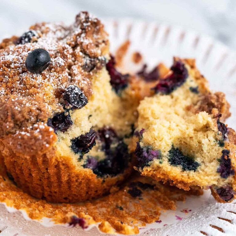 blueberry streusel muffin recipe featured image
