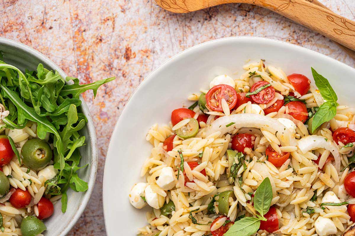 orzo salad with tomatoes and mozzarella balls