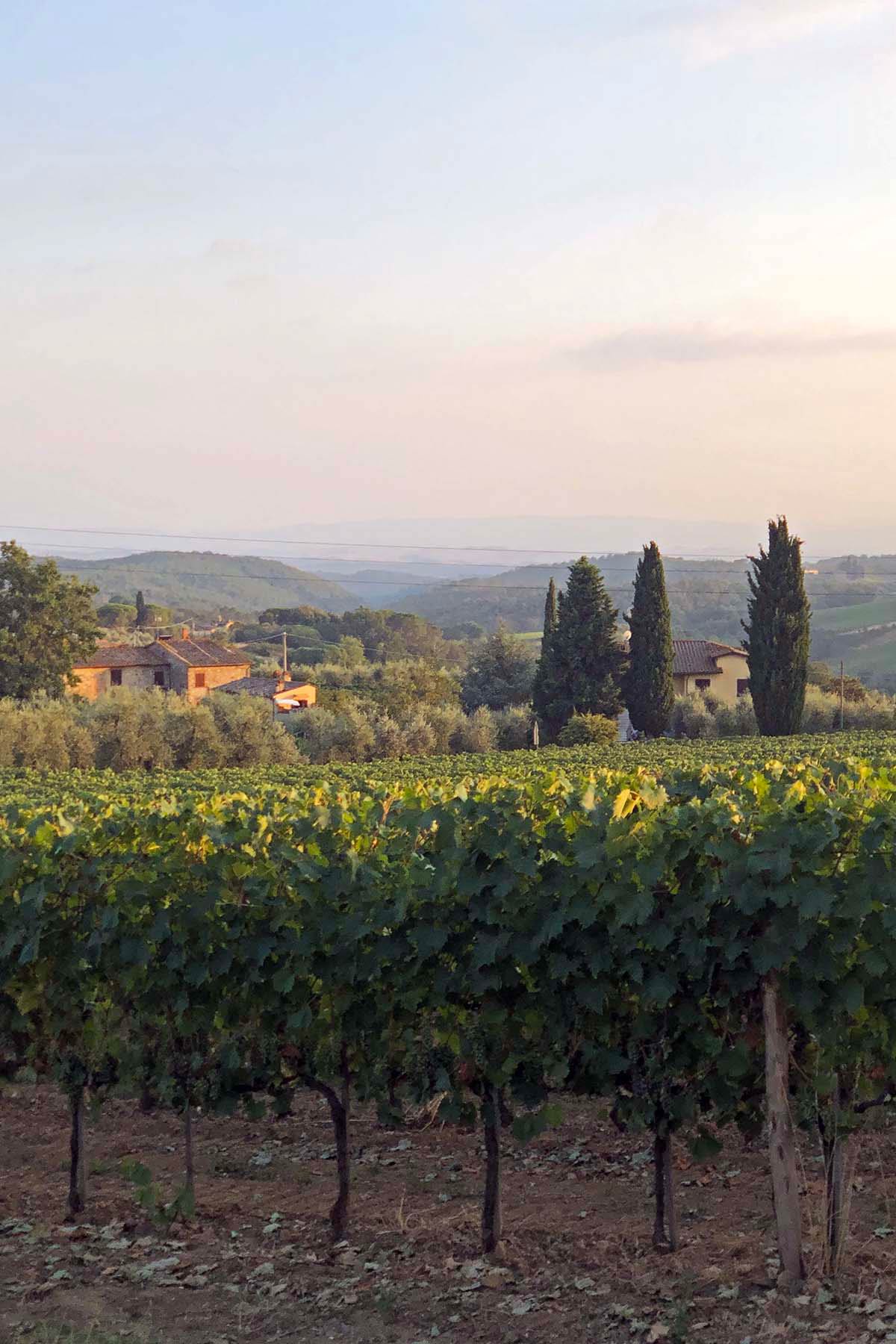 villa in Tuscany italy countryside before sunset