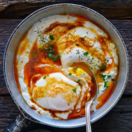 easy Turkish eggs recipe featured image