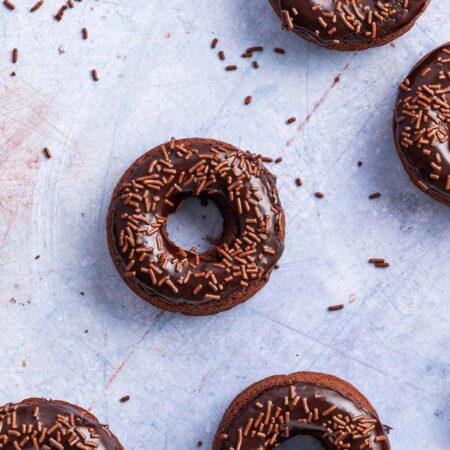easy glazed chocolate donuts recipe featured image