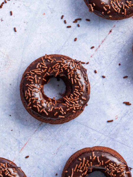 easy glazed chocolate donuts recipe featured image