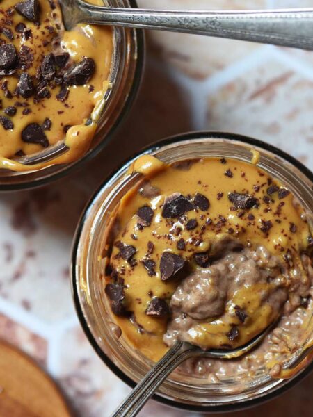 high protein chocolate peanut butter chia pudding featured image