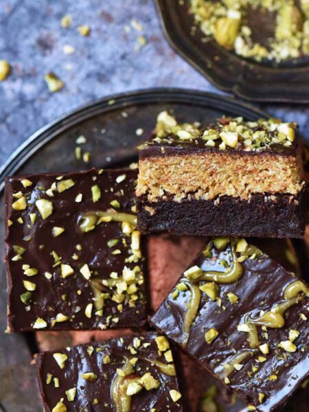 dubai chocolate brownies recipe featured image