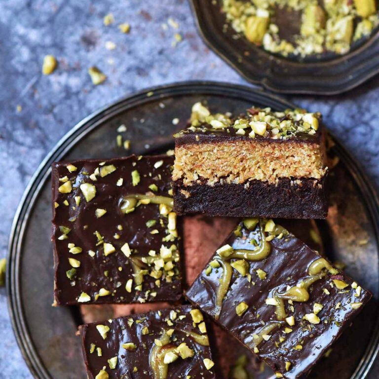 dubai chocolate brownies recipe featured image