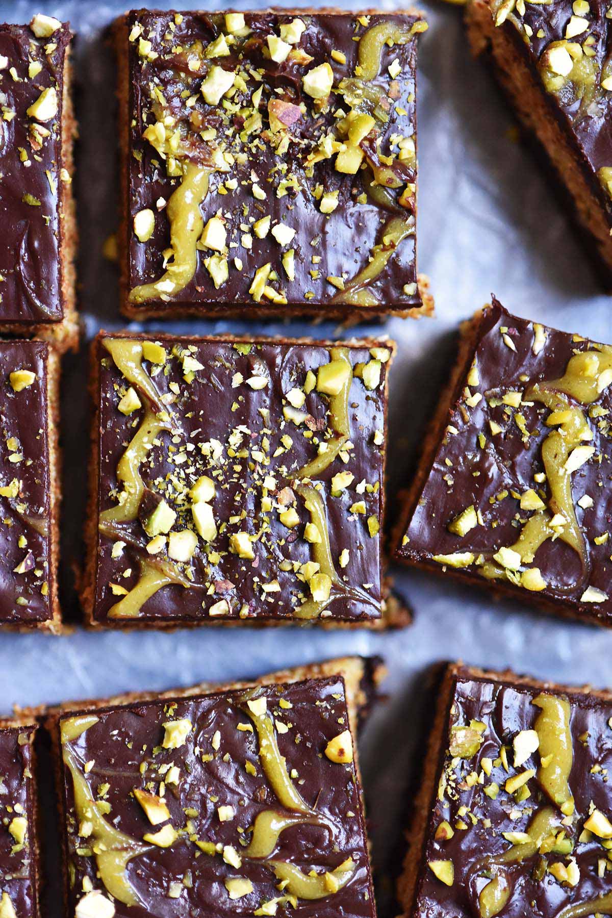 overhead view of Dubai chocolate pistachio knafeh brownies
