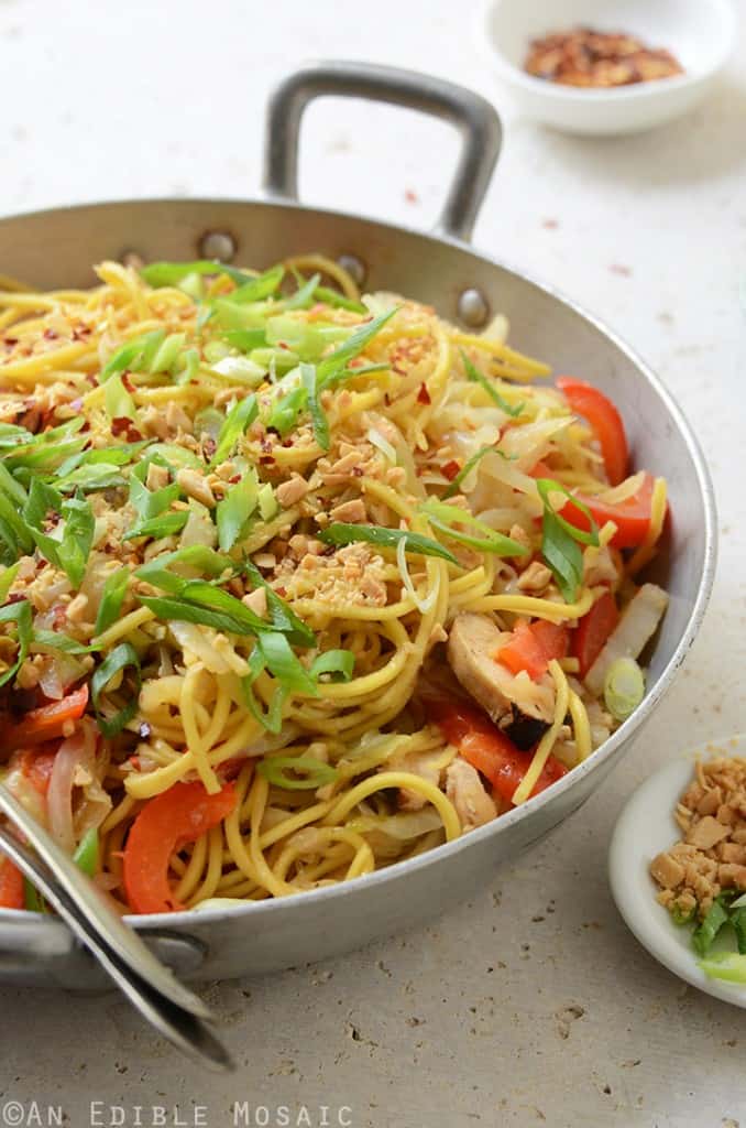 Thai Noodles Recipe with Vegetables and Chicken (Soy Sauce Noodles