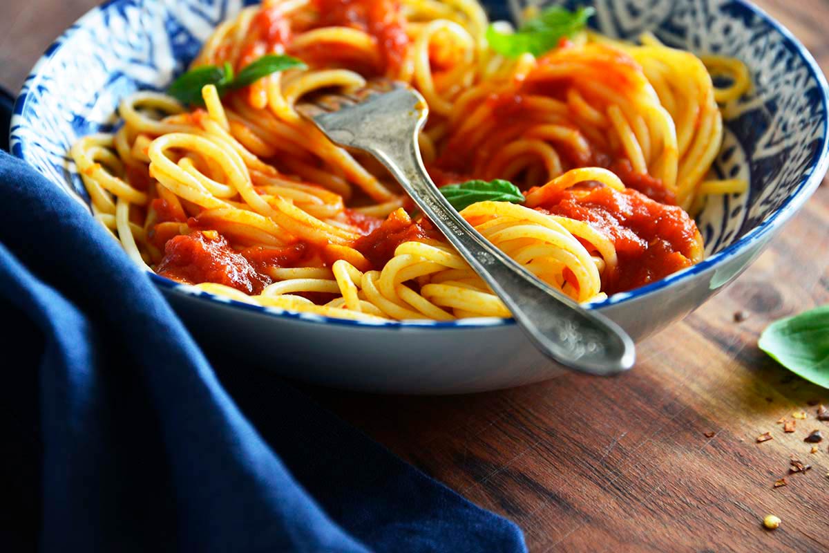 Spaghetti Marinara Recipe (With Easy Homemade Italian Tomato Sauce)